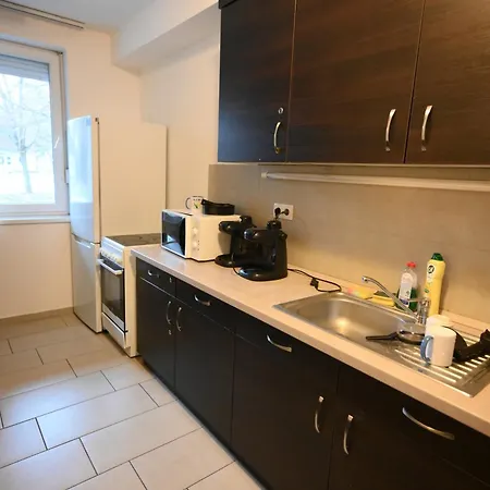 Fuerdokerti Ifjusagi Szallo Hostel Hajduboszormeny