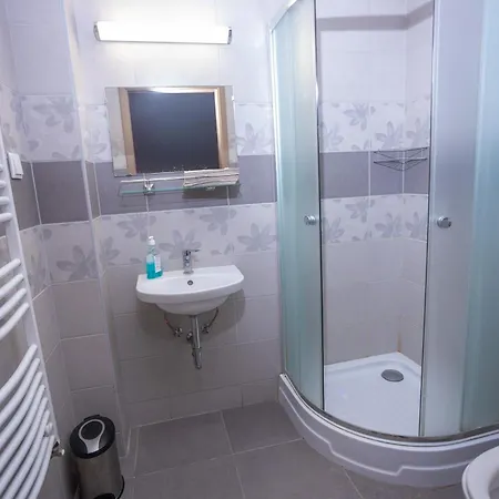 Fuerdokerti Ifjusagi Szallo Hostel Hajduboszormeny