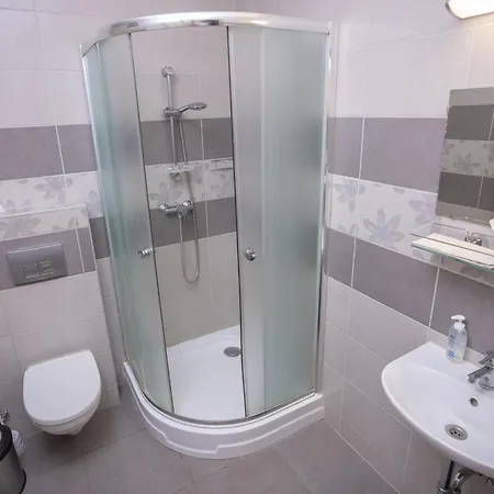 Fuerdokerti Ifjusagi Szallo Hostel Hajduboszormeny