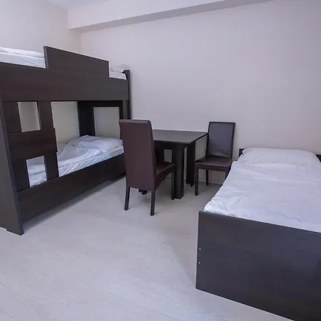 Hostel Fuerdokerti Ifjusagi Szallo Hajduboszormeny